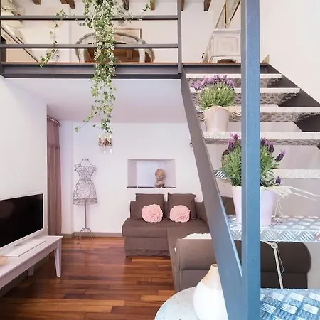 Romantic Loft Porta Venezia Milan
